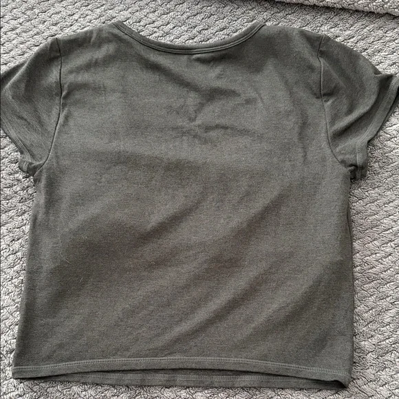 Vuori Dark Gray Crop Top - Picture 3 of 5